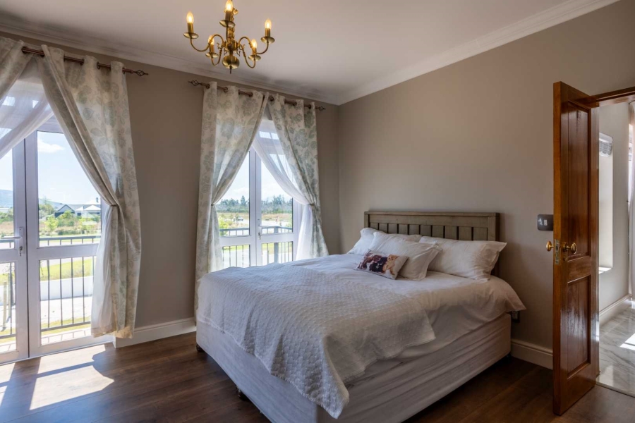 5 Bedroom Property for Sale in Val De Vie Estate Western Cape